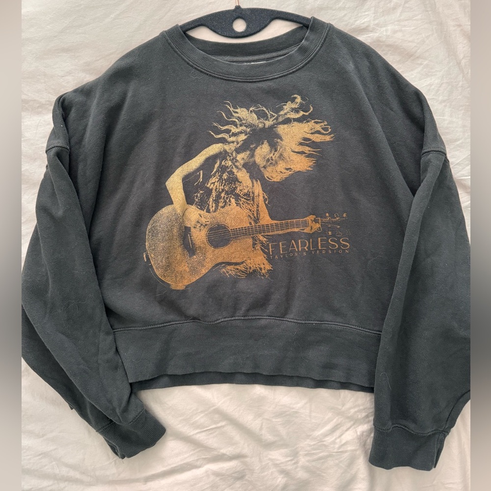 TAYLOR SWIFT FEARLESS cropped crewneck size SMALL